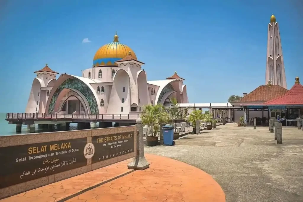 Masjid Selat Melaka