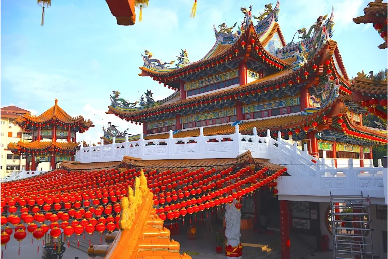 red lanterns in Thean Hou temple